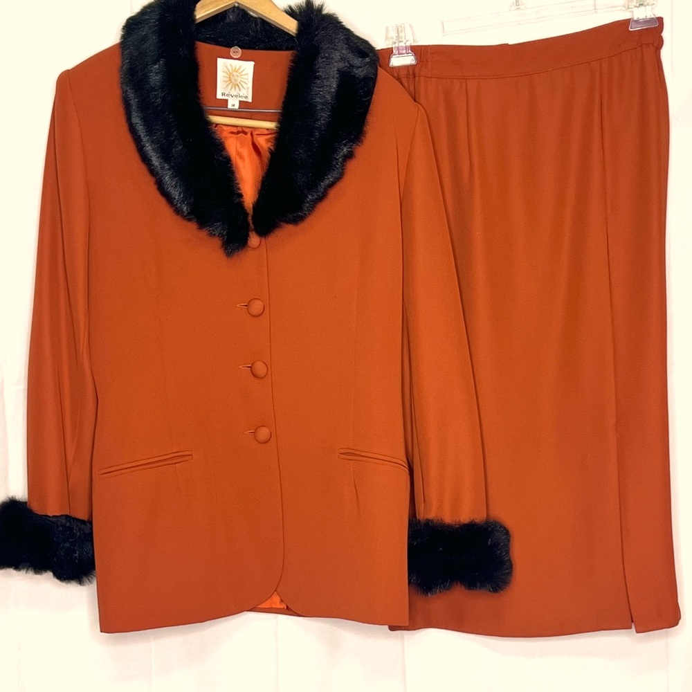 Revelee Vintage 2 Piece Skirt Suit Size 14 Burnt Orange Faux Fur Trim